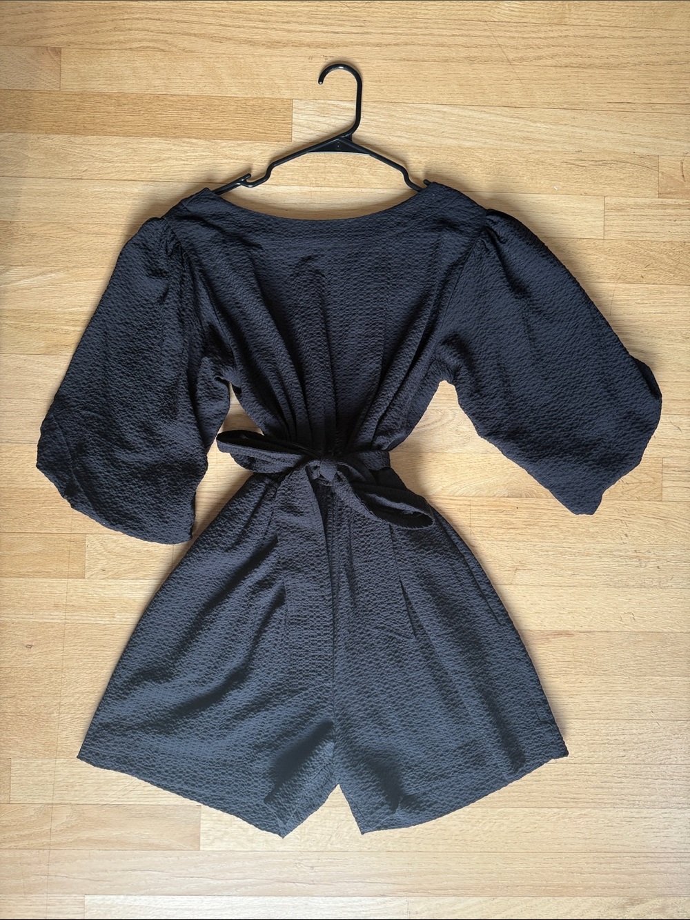 Excellent Condition: Anthropologie Mid-Sleeve Gauze Romper w/ Tie Waist, sz. XS